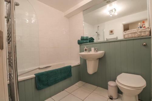 Harbour House Apartment - image 2