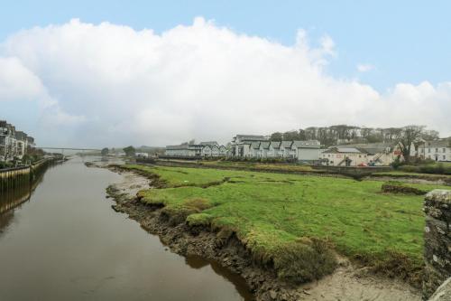 Harbour House Apartment - image 11