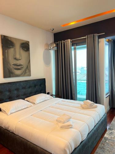Secret Hotel,Korce