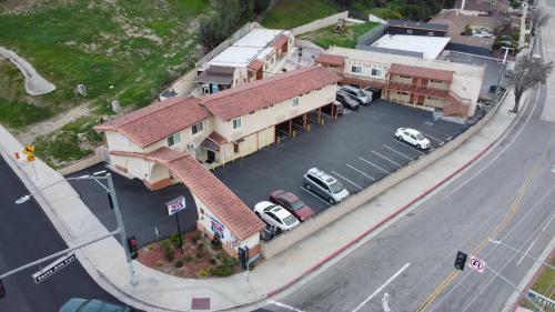 New American Inn & Suites