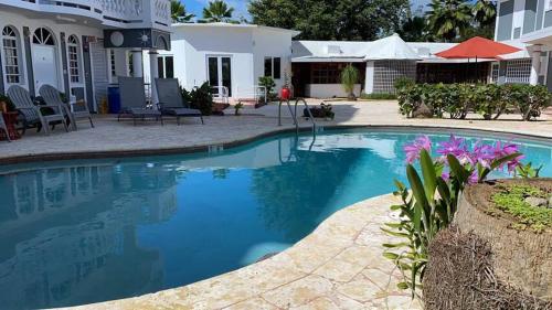 Las Casitas de Village — Photo 4