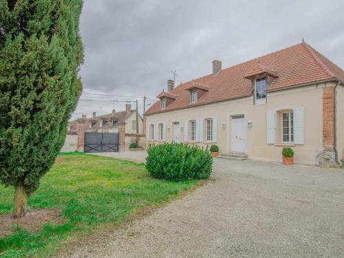 Gîte Rilly-Sainte-Syre, 3 pièces, 5 personnes - FR-1-543-234 gîte à louer Rhèges