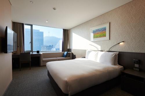 Panoramic Double Room with Namsan Mountain View