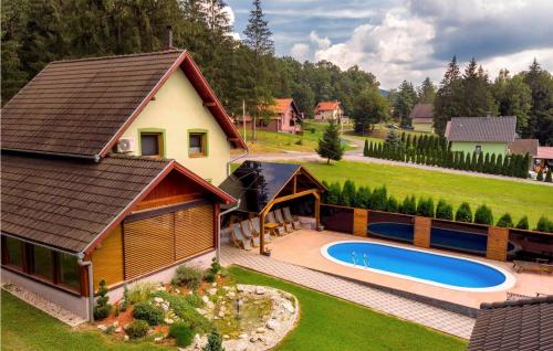 3 Bedroom Beautiful Home In Brestovac - Novo Zvecevo