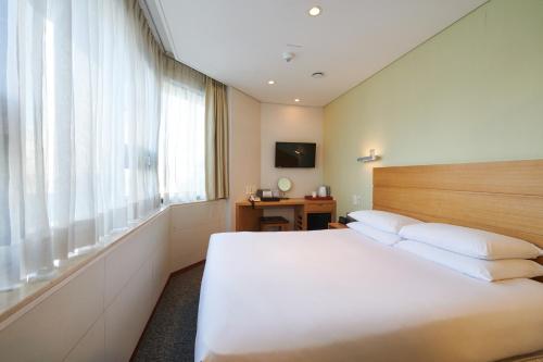 나인트리 호텔 명동 (Nine Tree Hotel Myeong-dong) 실제 이용후기 및 할인 특가 나인트리 호텔 명동 (Nine Tree Hotel Myeong-Dong) 실제 이용후기 및 할인 특가