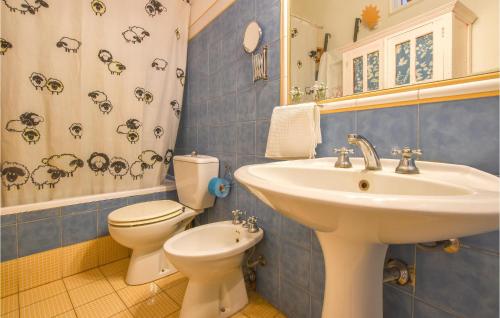 Two-Bedroom Apartment image 5