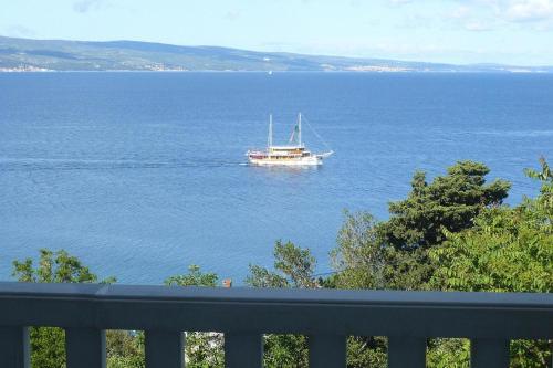Apartment in Nemira with Stunning Sea Views, Omiš (Almissa) (foto 3)