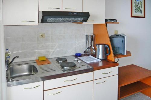 Apartment in Nemira with Stunning Sea Views, Omiš (Almissa) (foto 10)