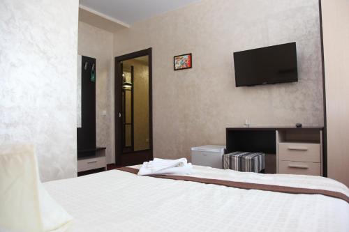 Amigo Hotel Amigo Hotel is perfectly located for both business and leisure guests in Yekaterinburg. The property features a wide range of facilities to make your stay a pleasant experience. 24-hour front desk, lu