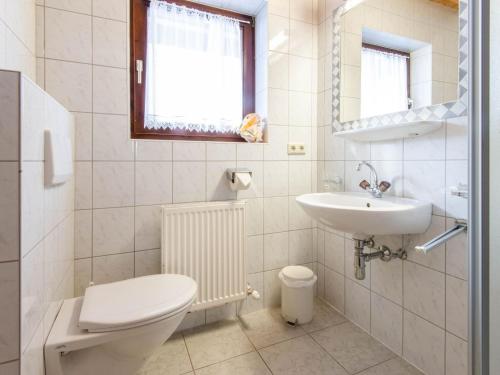 Bathroom, Pleasant apartment in L ngenfeld with ski storage in Langenfeld