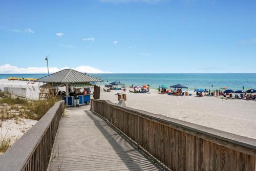 Luau II 6425- Suite Destin-ation by RealJoy Vacations - image 6