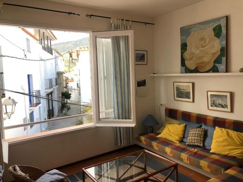 Bright Breezy Holiday Flat for tranquility and refuge and joy