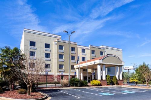 Comfort Suites Forsyth near I-75