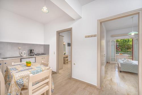 Konyha, Pyrgaraki Studios and Apartments in Vasilikos