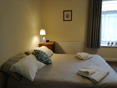 Elegantly Cosy and Peaceful Cottage - South of Lake District National Park - Great WIFI gîte à louer Ireleth