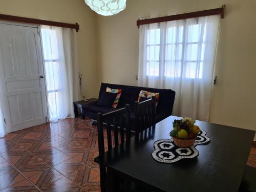 Közös társalgó / TV, Djarfogo house near São Filipe repülőtér