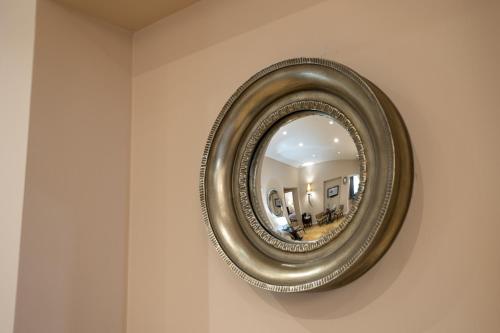 Cardilli Luxury Rooms - image 13