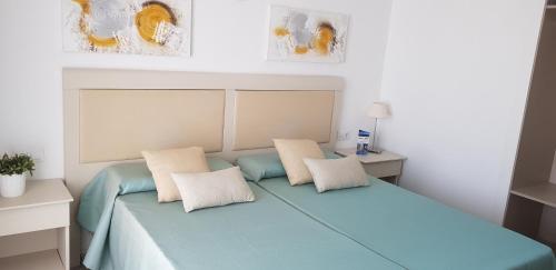 Hotel Sur – Cala Bona, NJ