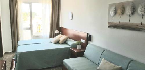 Hotel Sur – Cala Bona, NJ