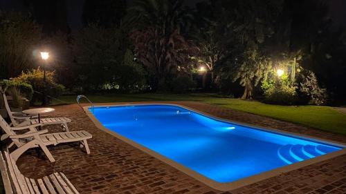 สระว่ายน้ำ, Ruda Lodge Exclusive Bed & Breakfast in เยเนอรัล โรดริเกซ