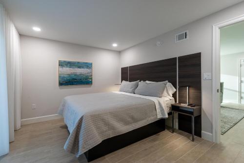 Presidential Suite room in Wiggins Pass Chalet