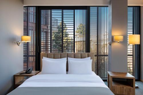 1 queen bed
