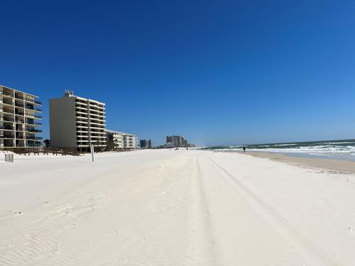 Ole River Hideway, Orange Beach, Updated 2 Bedroom Waterfront Condo, Wind Drift