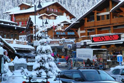 Ski-in, Chalet-style appt Central Verbier - 1 Min Walk to Lift in Bagnes