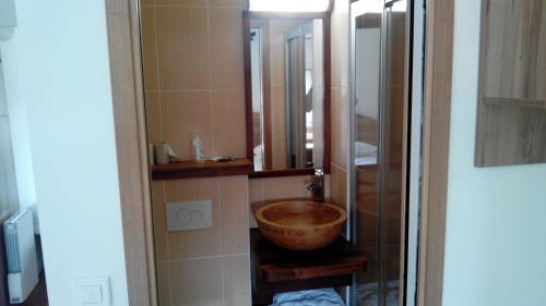 Bathroom, Green Hotels Fleury Merogis in Fleury-Merogis