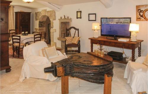 Nice Home In Mondragon With Wifi