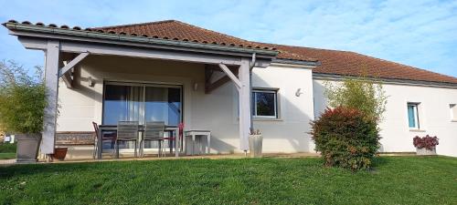 La bellevue gîte à louer Les Gunies