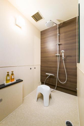 Superior Triple Room on High Floor with Shower - Non Smoking