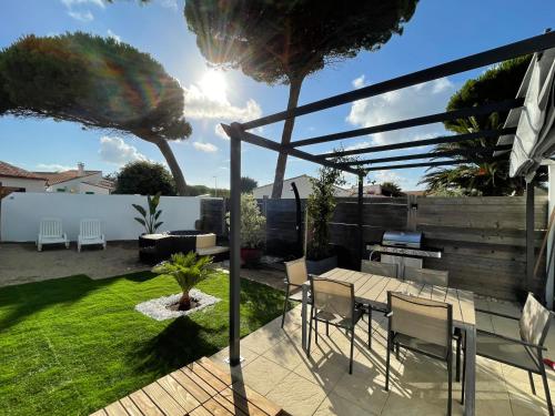 Maison avec spa idéalement placée au bois plage gîte à louer Appartement à Soulac-sur-Mer