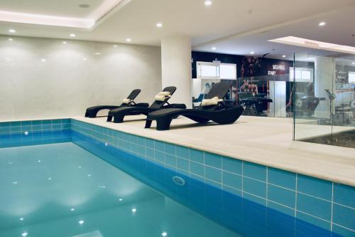Swimming pool, Hayat Al Riyadh Washam Hotel near King Saud Medical City