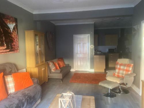 Refurbished 1 Bedroom Flat & Additional Sofa Bed, Port Talbot