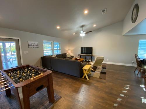 Texas Hill Country Ranch House - Great Views - Near Hidden Falls Park thumb 2