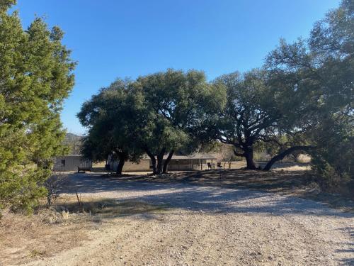 Texas Hill Country Ranch House - Great Views - Near Hidden Falls Park detail