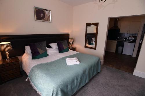 345084437 The Black Boy Inn