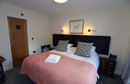345087851 The Black Boy Inn