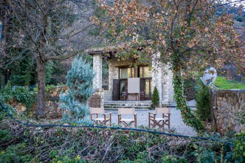 CHALET ROYAL sinevro gîte à louer Marmáti