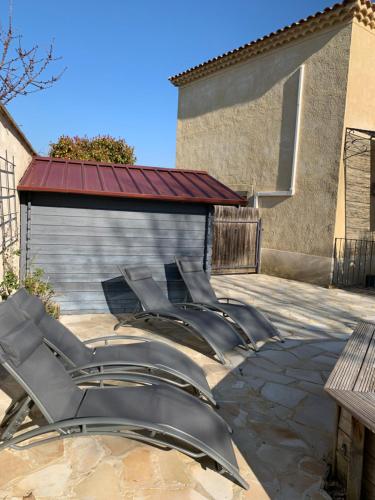 Bassein, Villa Namasté (Villa Namaste) in Mejannes-les-Ales