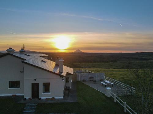 Helens Self Catering - Backfox