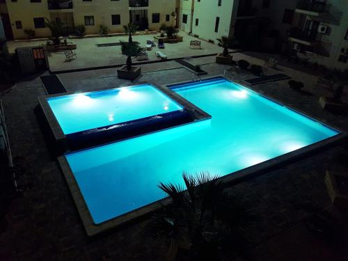 Bugibba Deluxe Penthouse with terrace & communal swimming pool 1