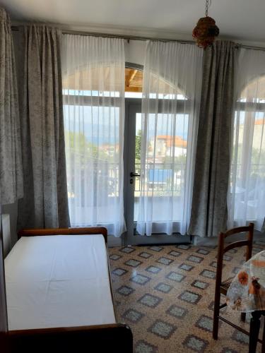 Οδυσσέας, Stavros (foto 7)