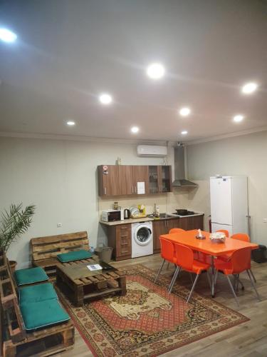 Bee Lucky Hostel and Tours – Yerevan