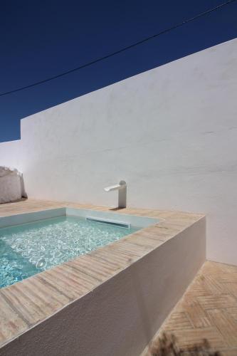 Swimming pool, Herdade de Alagaes in Alcaria Ruiva