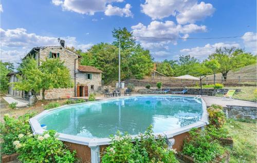 Awesome home in Castel di Casio with Outdoor swimming pool, WiFi and 5 Bedrooms gîte à louer Sarzana