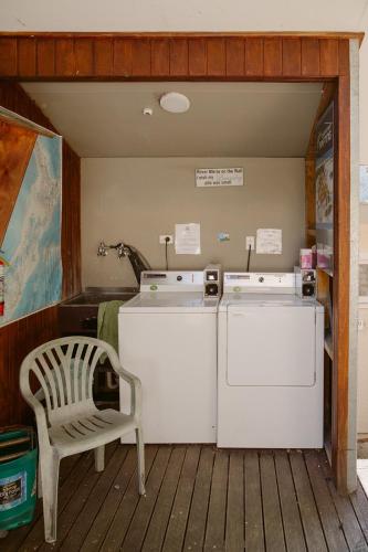 Hippo Lodge Backpackers – Queenstown, CA