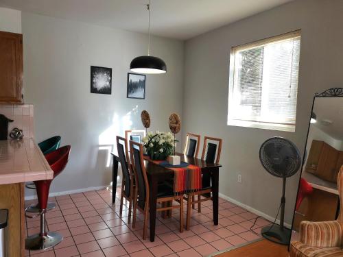 Pasadena Single House 3b1b 三房一厅一厨一浴 - La Puente, CA