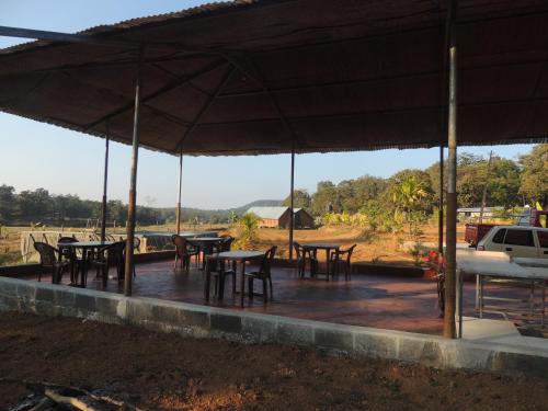 Room in Farmhouse - Dandeli - Aura Jungle Stay